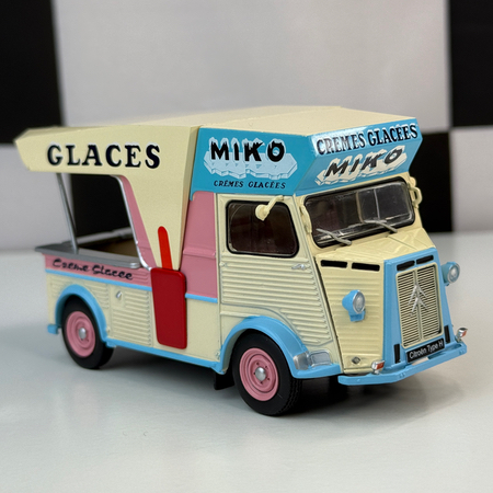 Numéro 7 : Citroën Type H Glacier Miko '65