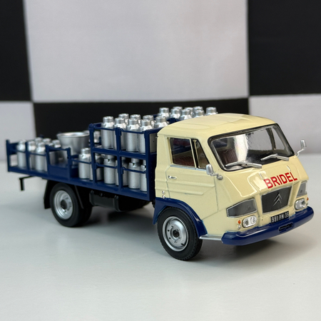Numéro 14 : Citroën Belphégor 350N Laitier Bridel '66
