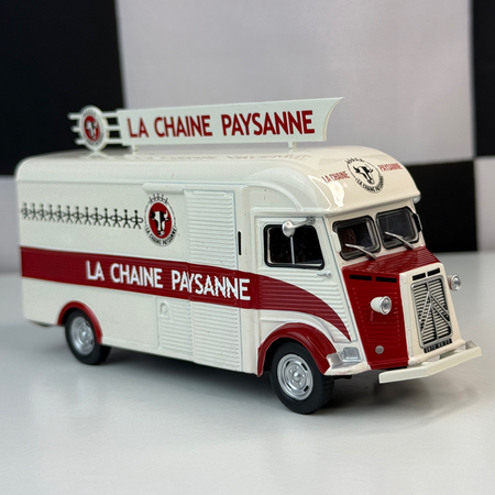 Numéro 16 : Citroën Type HY Long La Chaîne Paysanne '54