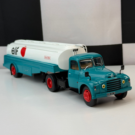 Numéro 20 : Citroën 55 U C2 Tracteur Citerne '53