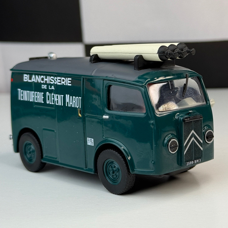 Numéro 39 : Citroën TUB Gaz Compressé Clément Marot '41