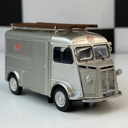 Numéro 46 : Citroën Type H PTT '50
